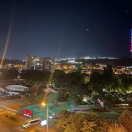 Luxury Apartment In City Center Near Republic Square Yerevan Exterior photo